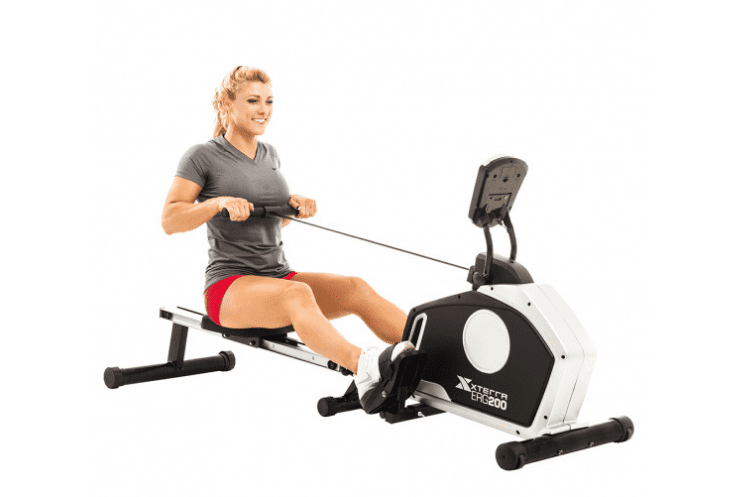 Woman using the xterra erg200